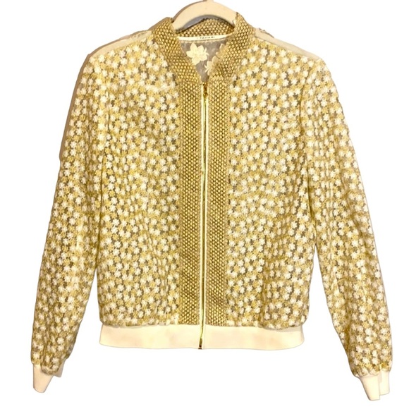 T Tahari Jackets & Blazers - Tahari Cropped White & Gold Metallic Lace Jacket